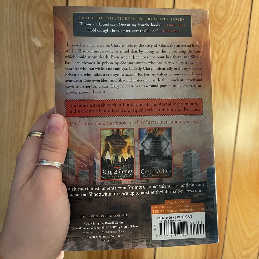 Cassandra Clare Books - Picture 3 of 7